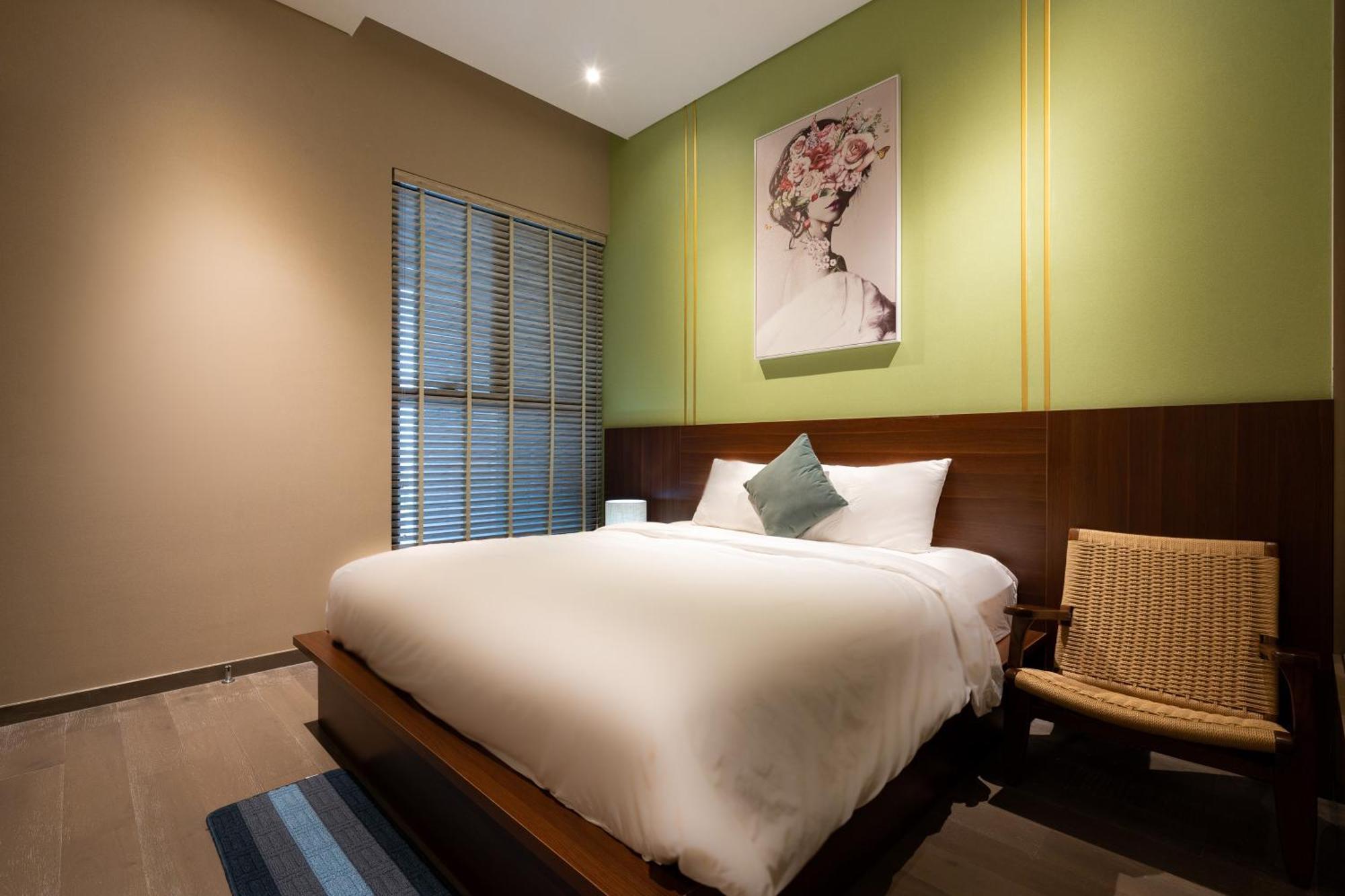 Apartment Happy High-end - Central, Whole City View & Infinity Pools - The Marq Ho Chi Minh City